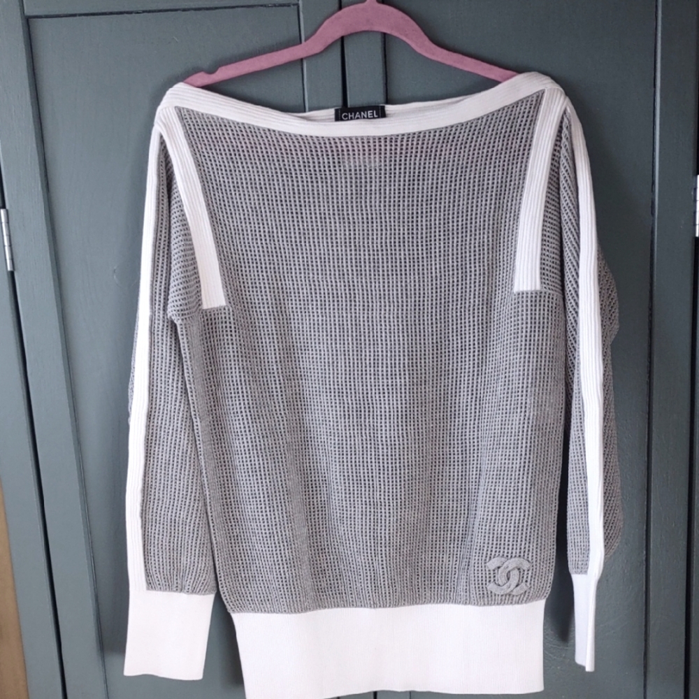 Chanel Gray and White Women's Sweater - Never Worn